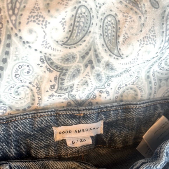 GOOD AMERICAN - Good Classic Raw Hem, Ankle - Picture 2 of 3